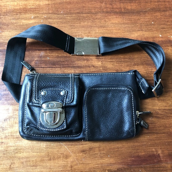 Danier Handbags - Danier Leather Purse